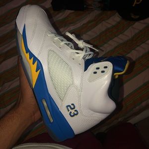 Jordan Retro 5 “Laney”